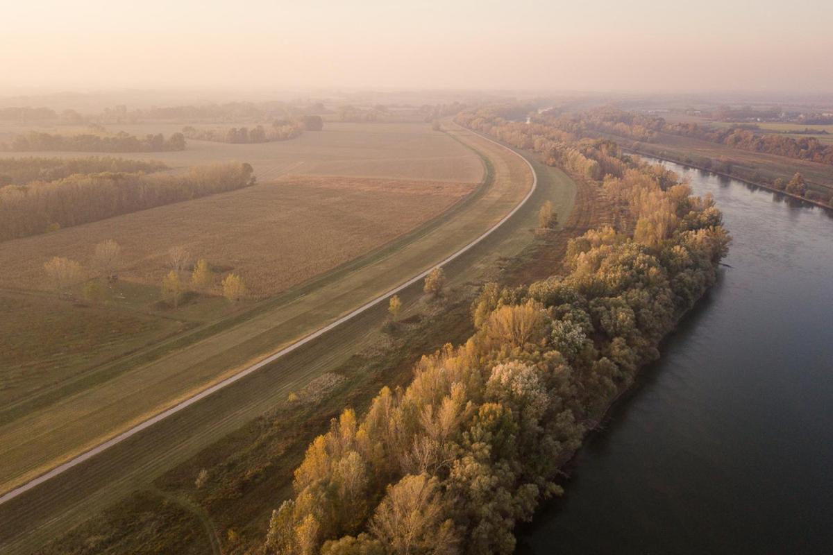 Penzion Florens, Nesvady Bagian luar foto